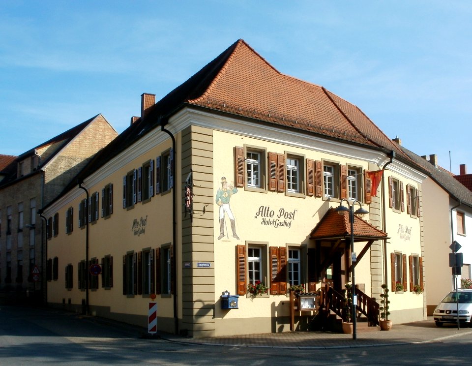 20110831Alte_Post_Rheinhausen1
