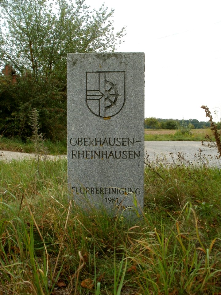 20110911Gedenkstein_Flurbereinigung_Waghaeusel1