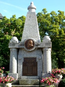 20110910Kriegerdenkmal_Bruehl3