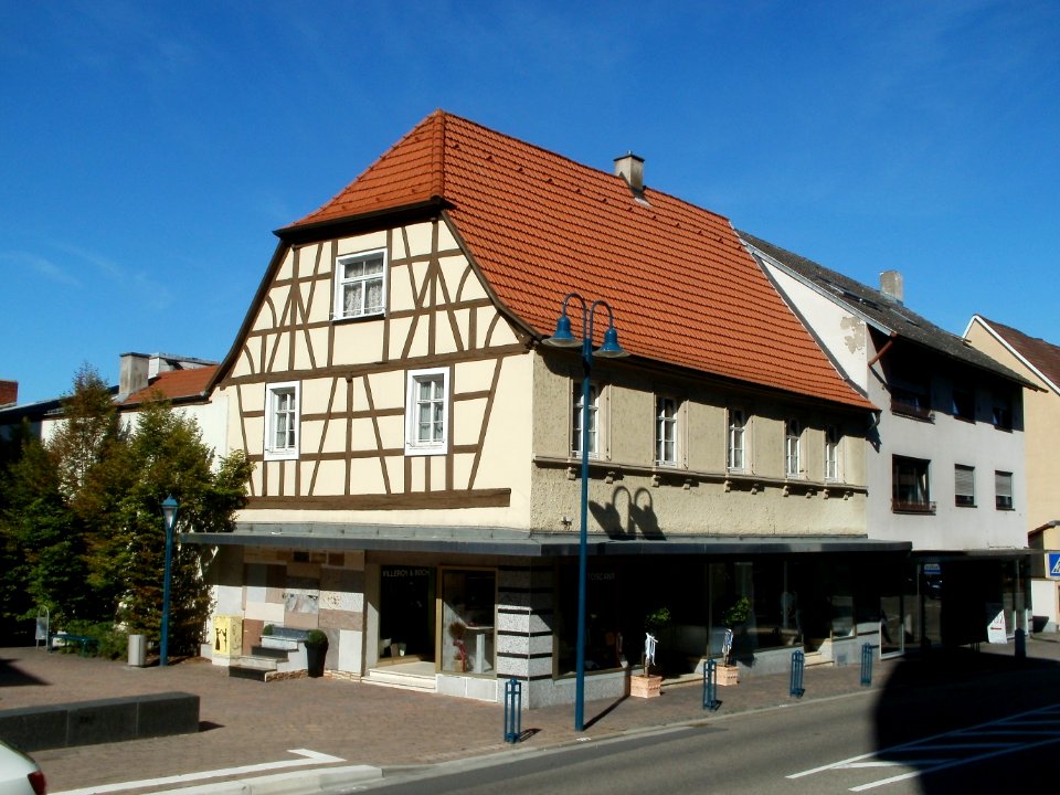20110910Obere_Hauptstr4_Hockenheim4
