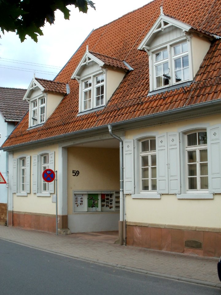 20110623Mannheimer_Str59_Oftersheim2