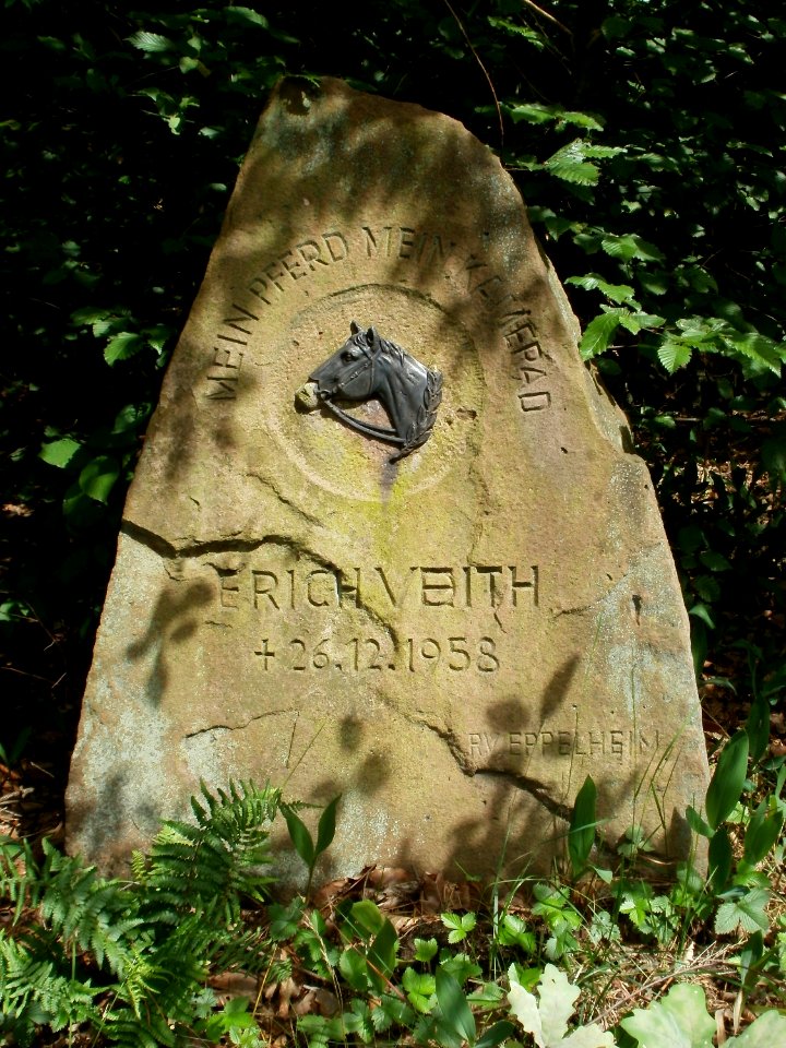20110623Veith-Denkmal2