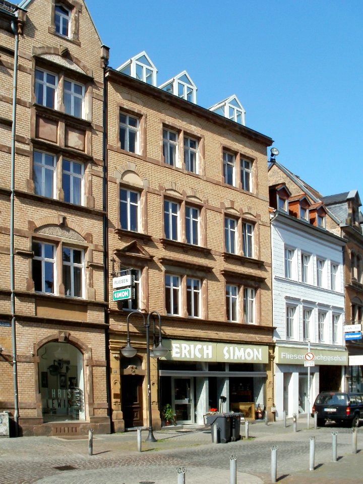 20110504Katholisch_Kirch_Str19_Saarbruecken
