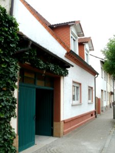 20110625St_Leoner_Str22_Neulussheim1