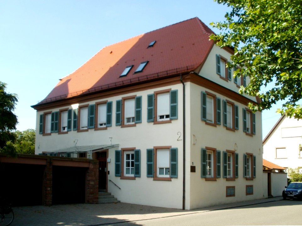 20110628Kath_Pfarrhaus_Ketsch