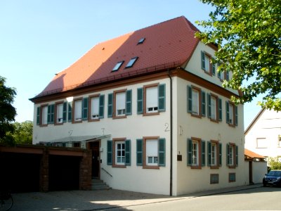 20110628Kath_Pfarrhaus_Ketsch