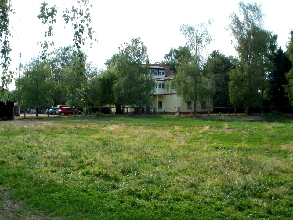 20110528Bahnhof_Lusshof1