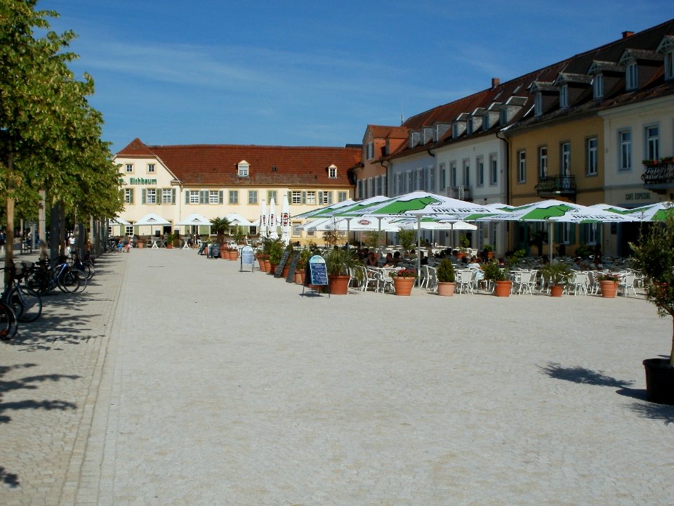 20110529Schlossplatz_Schwetzingen3