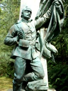 20110506Kriegerdenkmal_Hockenheim2