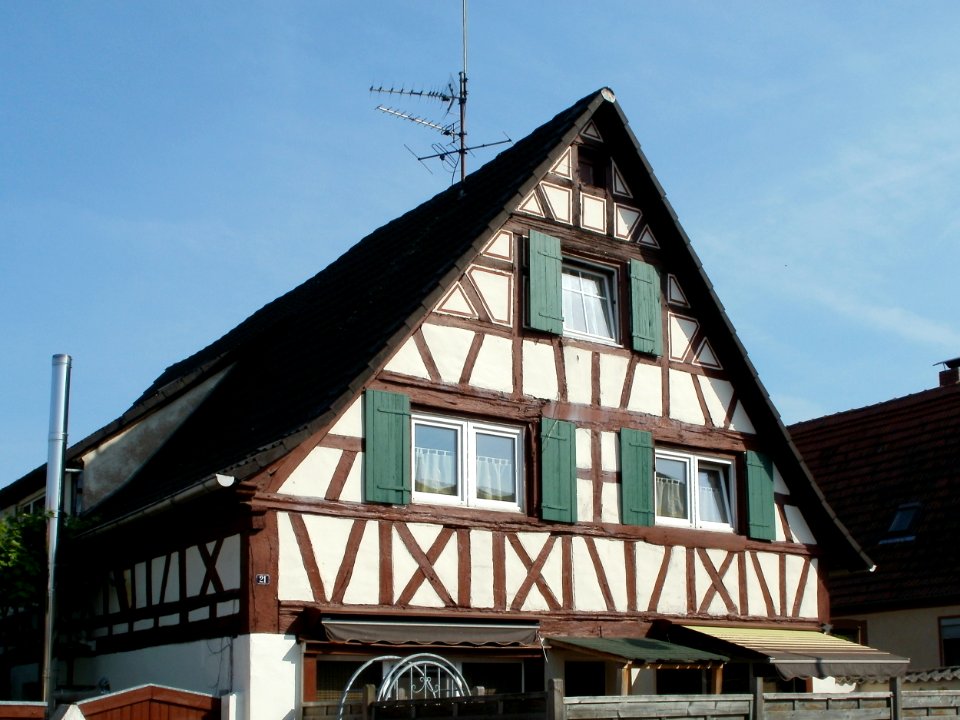20110507Rheinhaeuser_Str21_Altlussheim