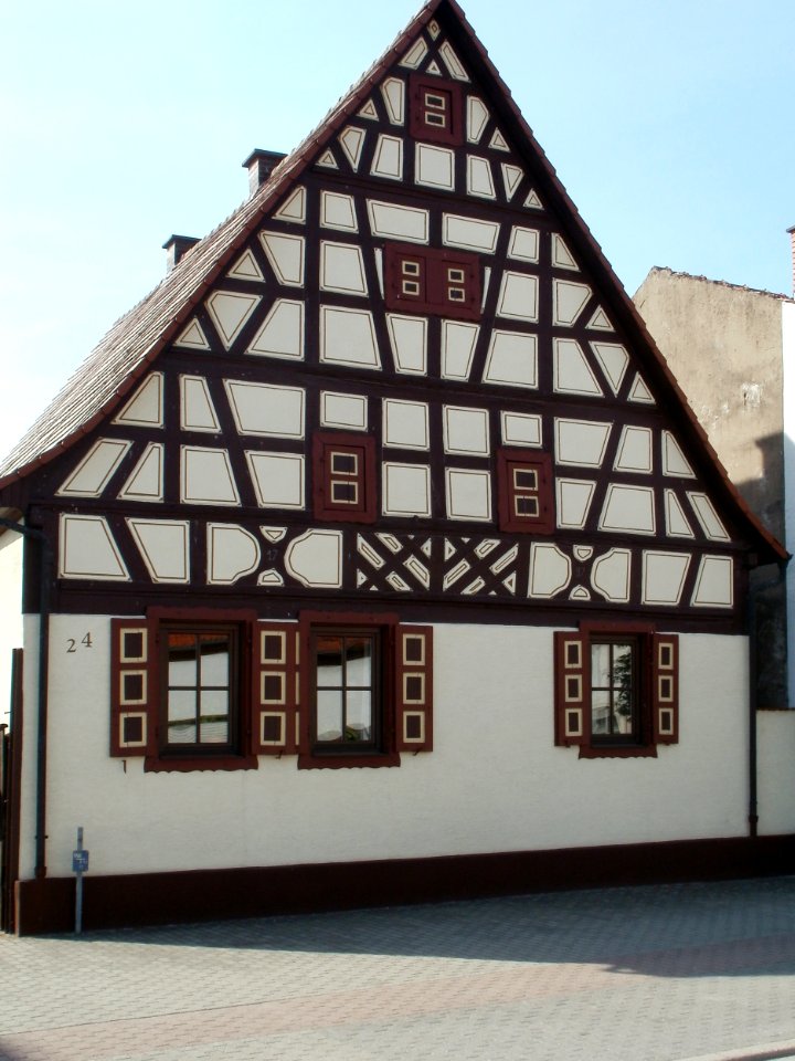 20110507Rheinhaeuser_Str24_Altlussheim