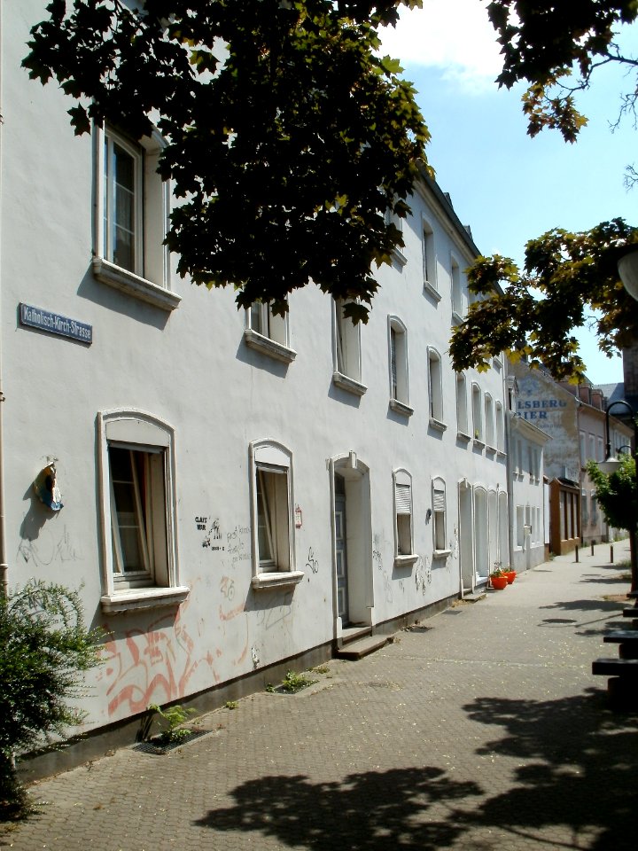 20110503Katholisch_Kirchstr10-12_Saarbruecken1