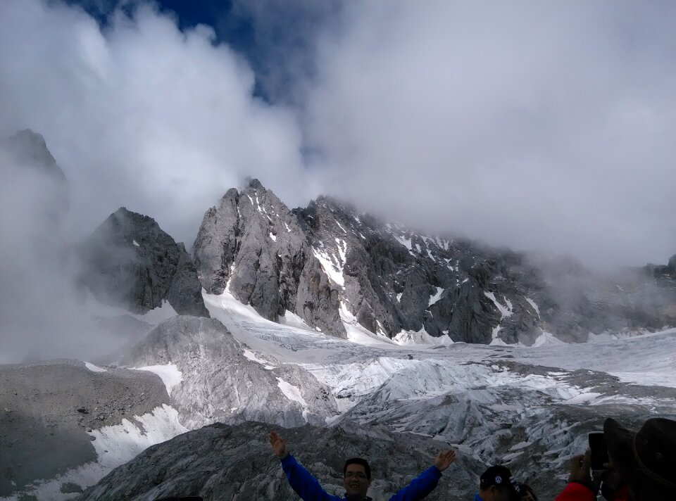 The jade dragon snow mountain lijiang yunnan