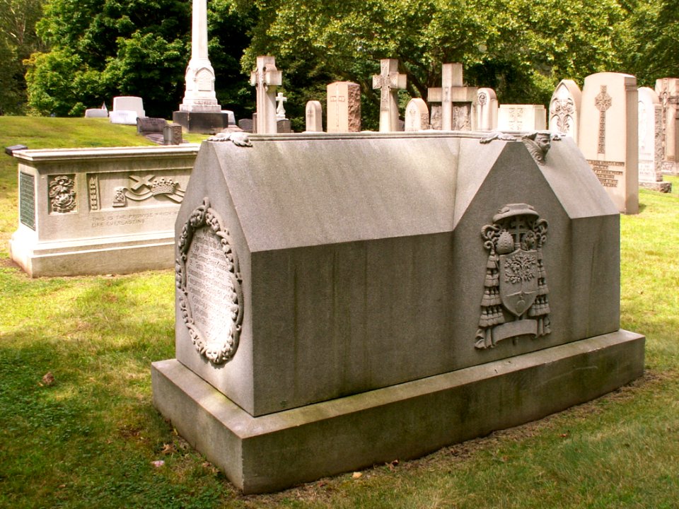2014-08-17-St-Mary-s-Cemetery-Canevin-01