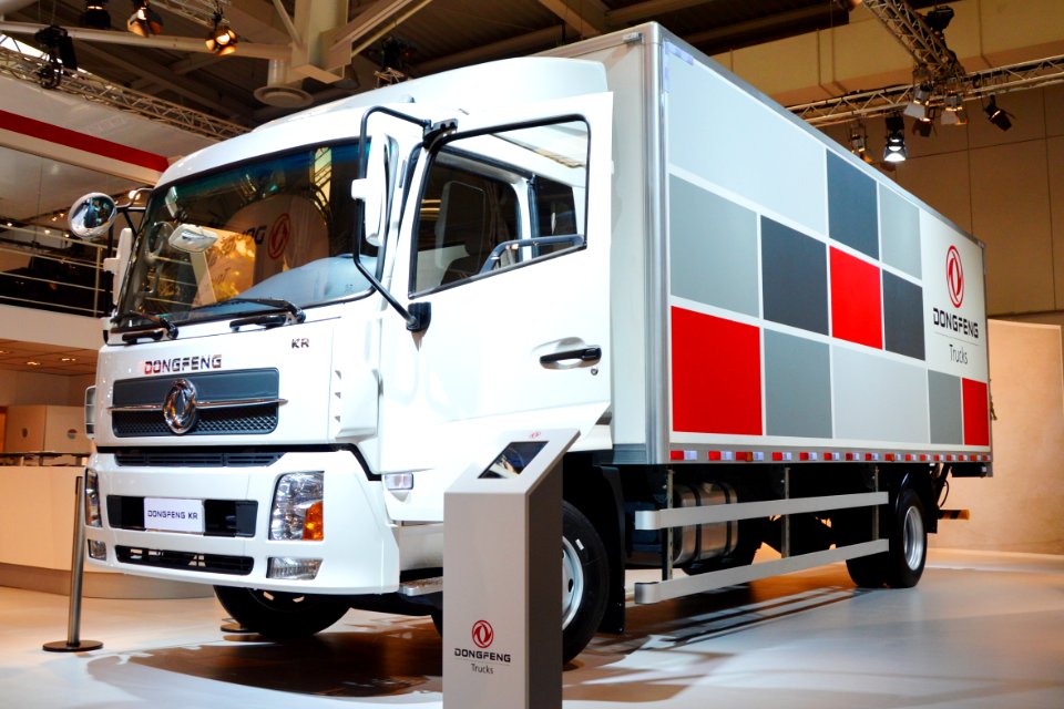 2014_Dongfeng_KR._Spielvogel_1