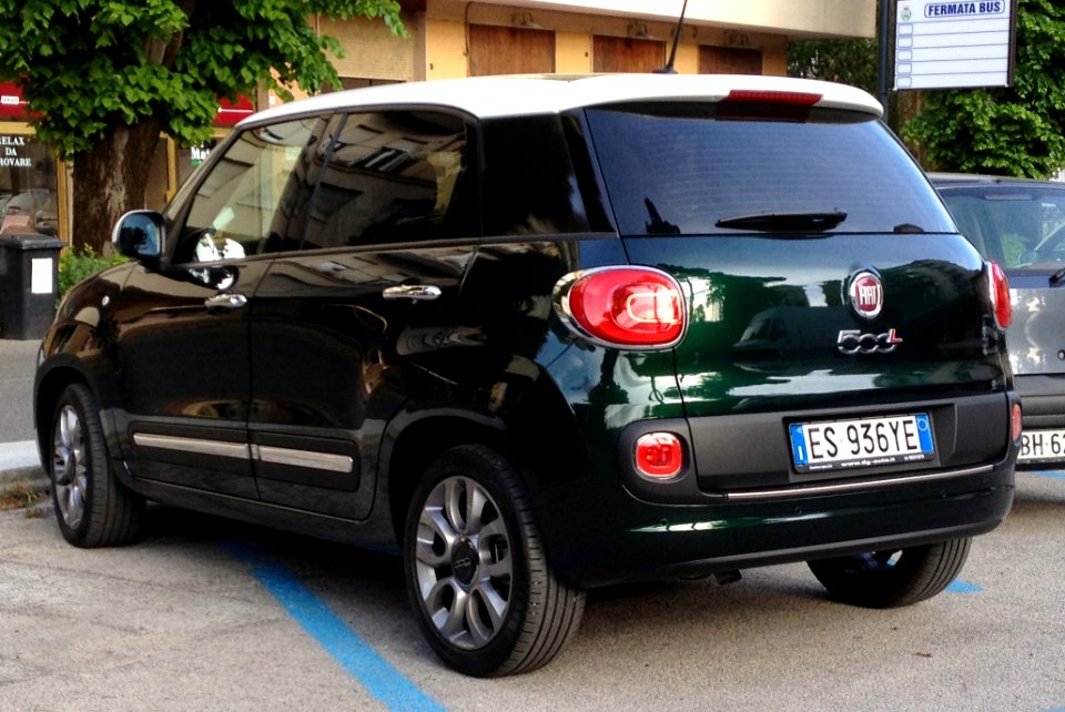 2014_Fiat_500L_1.3_Multijet