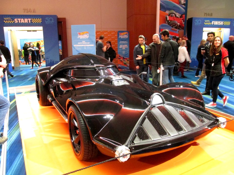 2014_Darth_Vader_Hot_Wheels_car_02