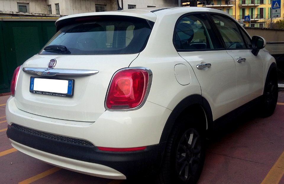 2014_Fiat_500X_rear