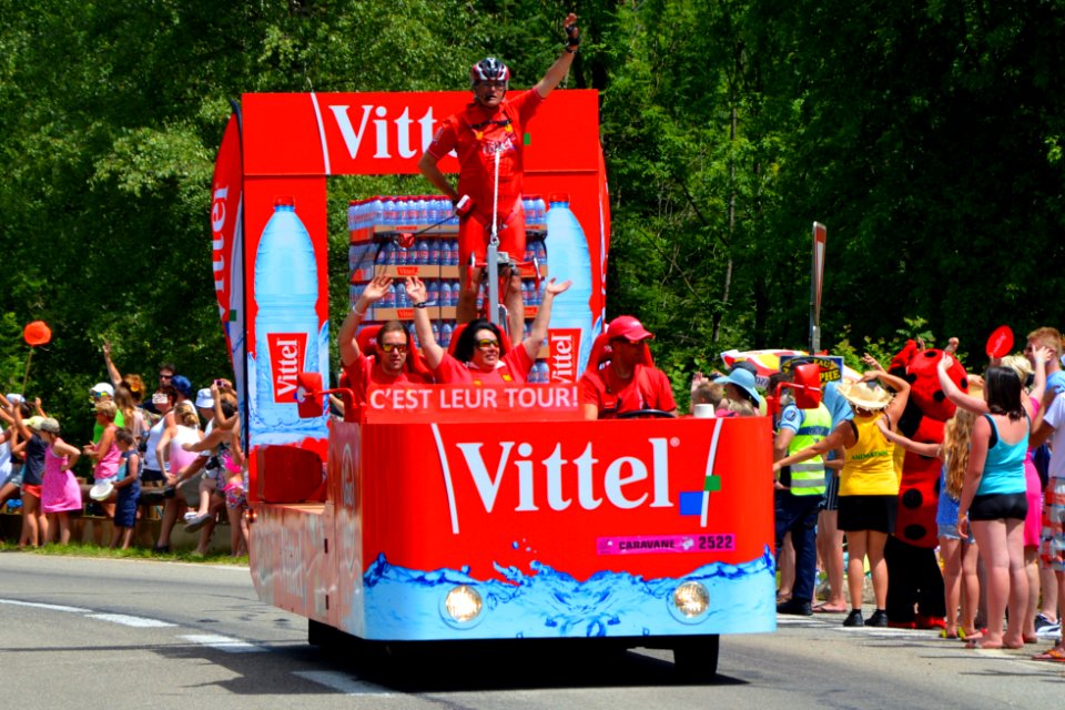 2014_Tour_de_France._Caravane_Vittel_2._Free_image_Spielvogel._Zero_copyright