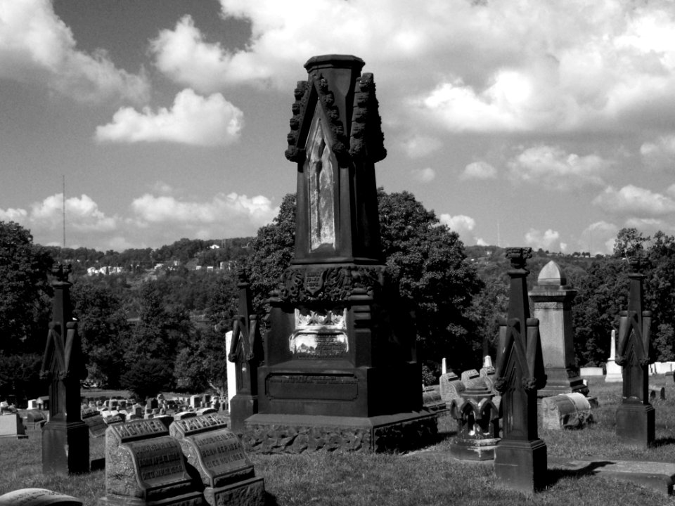 2014-09-03-Allegheny-Cemetery-Carr-04-bw