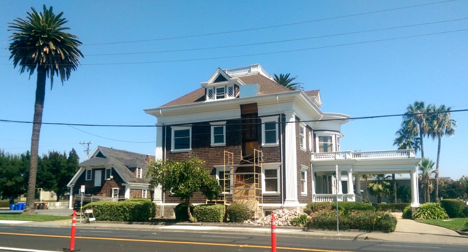 2014_South_Napa_earthquake_Wine_Spectator_offices_damage
