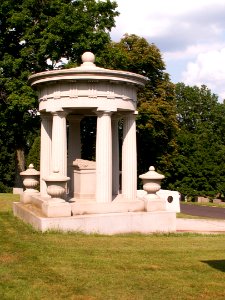 2014-07-22-Homewood-Cemetery-Baum-02