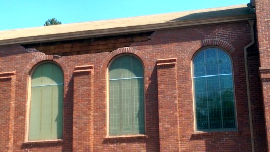 2014_South_Napa_earthquake_Vallejo_Presbyterian_Church_damage_closeup