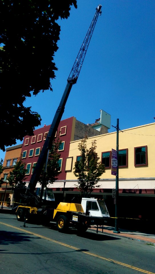 2014_South_Napa_earthquake_Vallejo_Georgia_Street_partial_building_collapse