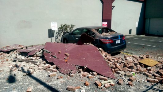 2014_South_Napa_earthquake_Napa_Law_Center_parking_lot