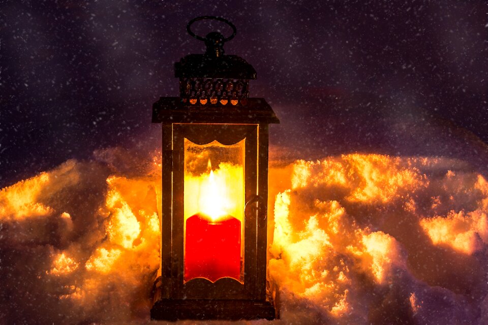 Mood candlelight snow