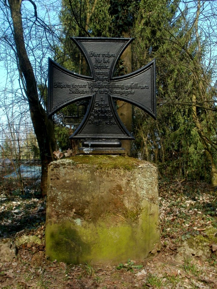20120324Soldatenfriedhof_Spicherer_Berg08