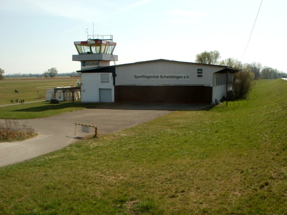 20120402Flugplatz_Herrenteich3