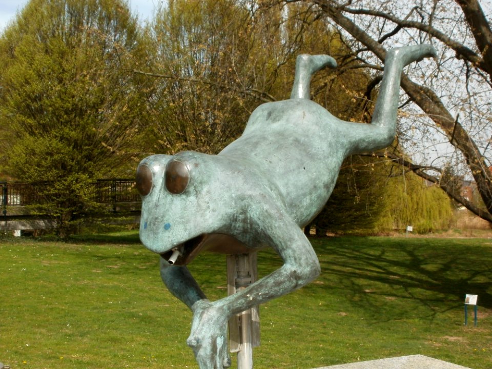 20120402Froschbrunnen_Hockenheim1