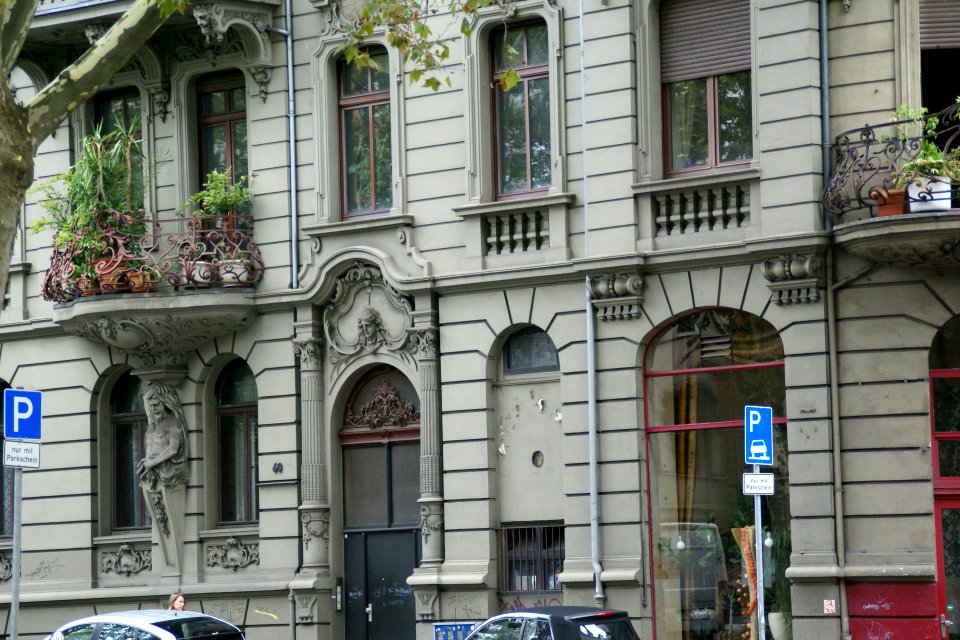2013.09.08.144755_Facade_Kaiser-Friedrich-Ring_Wiesbaden