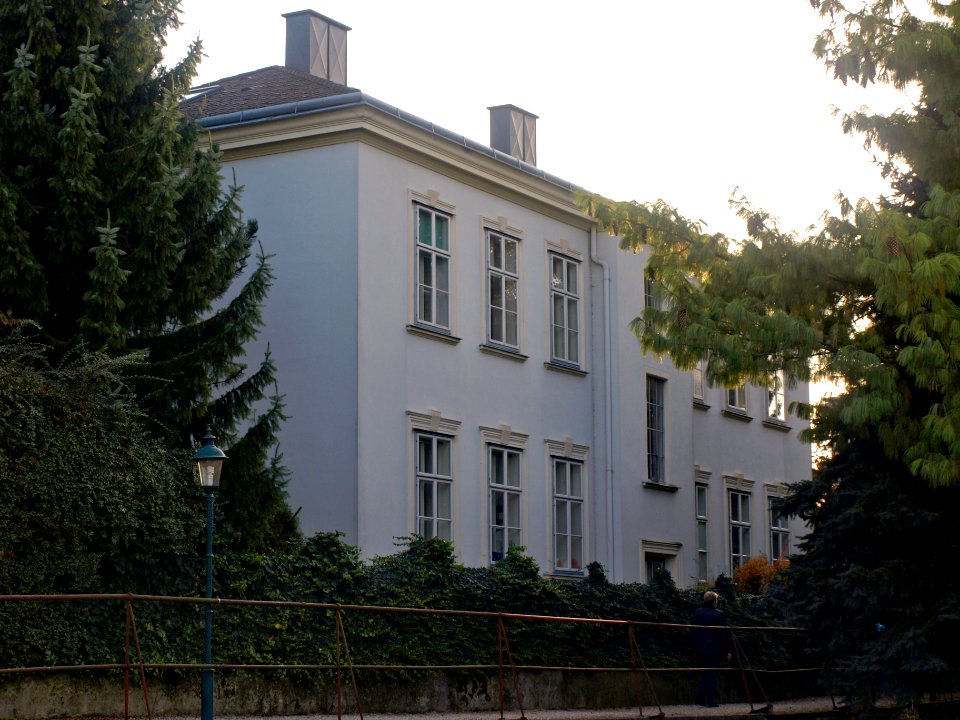 2013.10.19_-_Ybbs_an_der_Donau_-_Villa_Stadtgrabenweg_5_-_01