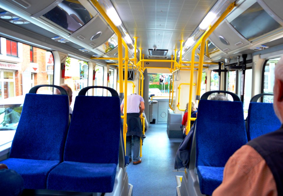 2013_in_Bonn._BYD_ebus_(electrical_bus)._Bus_interior._Spielvogel