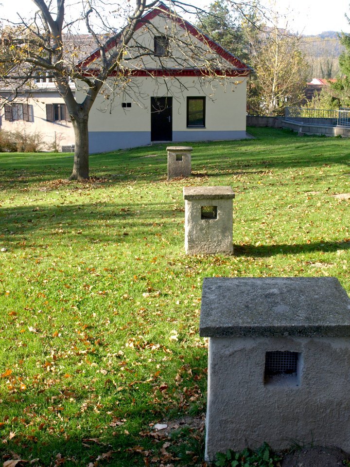 2013.10.26_-_Melk_-_Kellerstöckl,_barocker_Keller_und_Einfriedungsmauer_-_05