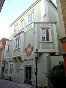 2013.10.19_-_Ybbs_an_der_Donau_-_Salzamt_Kirchengasse_6_-_02