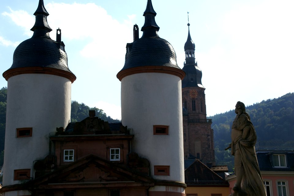2013.10.01.140337_Towers_Alte_Brücke_Heidelberg