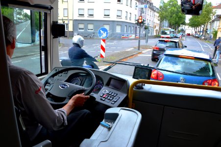 2013_in_Bonn._BYD_ebus_(electrical_bus)._Bus_interior._Driver_view_._Spielvogel
