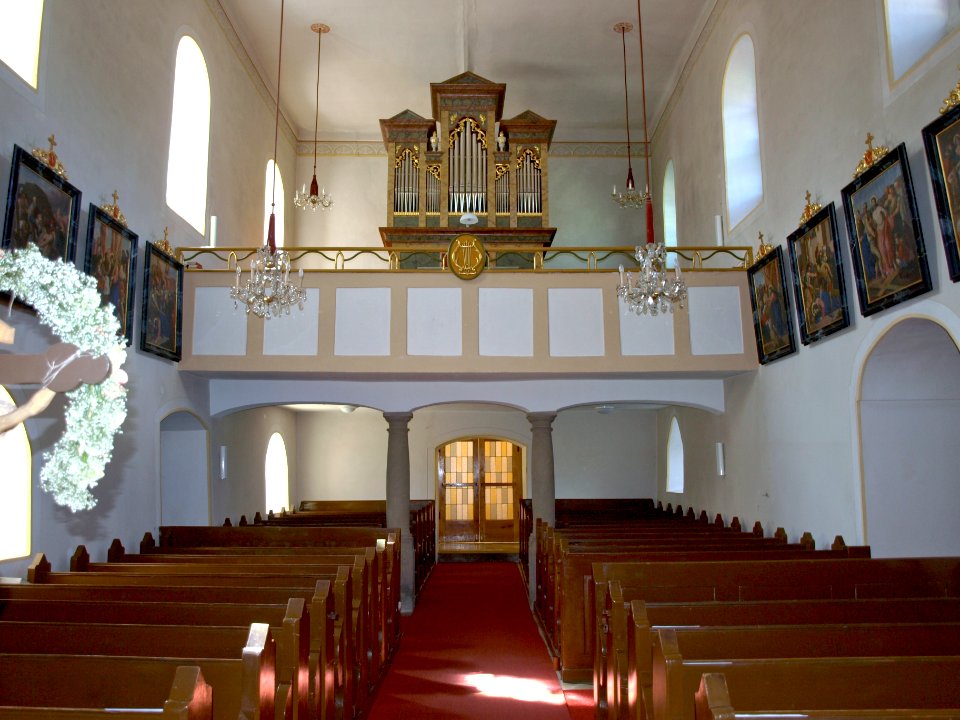 2013.04.28_-_Münichreith-Laimbach_-_Pfarrkirche_hl._Margarethe_und_Friedhof_-_04