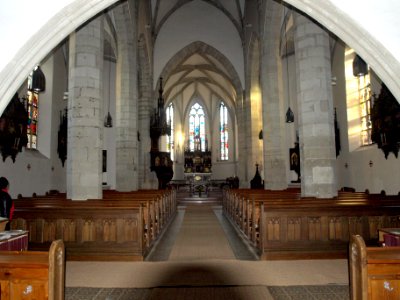 2013.10.26_-_Melk_-_Kath._Pfarrkirche_Mariae_Himmelfahrt_mit_Ölberggruppe_und_Kriegerdenkmal_-_02