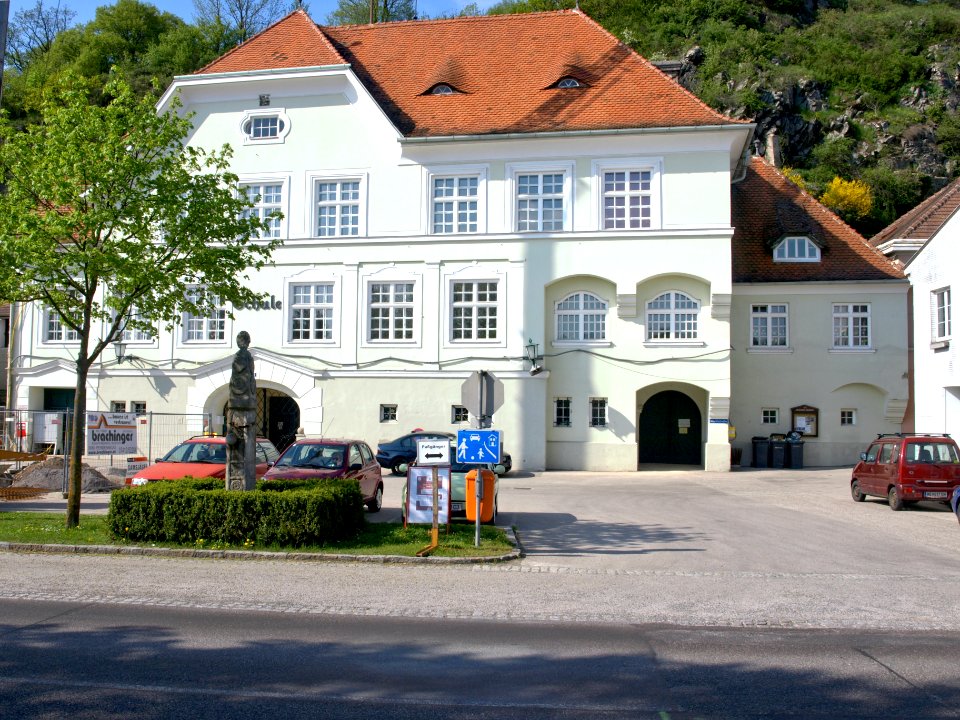 2013.04.28_-_Marbach_an_der_Donau_-_Volksschule_-_02