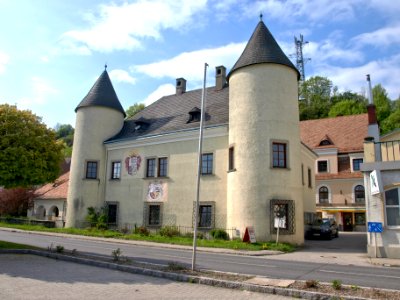 2013.04.28_-_Marbach_an_der_Donau_-_Ansitz,_ehem._Herrenhaus_-_04