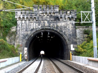 2013.10.26_-_Melk_-_Tunnelportal_(Wachbergtunnel_östl)_-_01