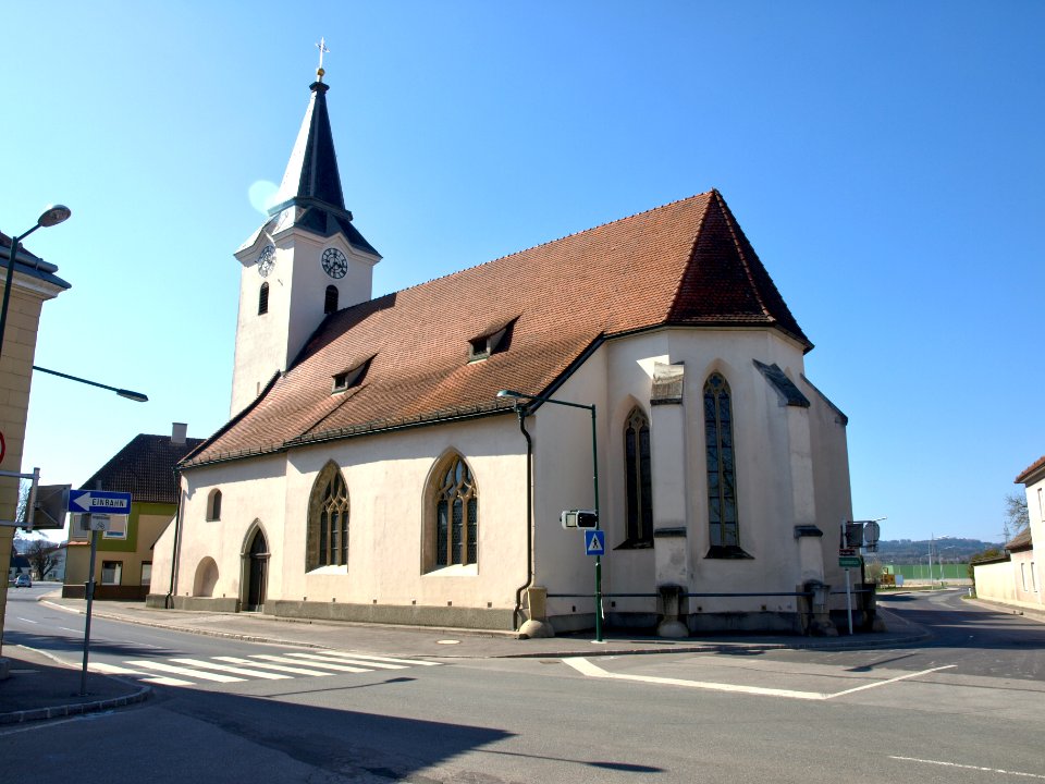 2013.04.15_-_Neumarkt_a.d._Ybbs_-_Kath._Pfarrkirche_hl._Nikolaus_-_01