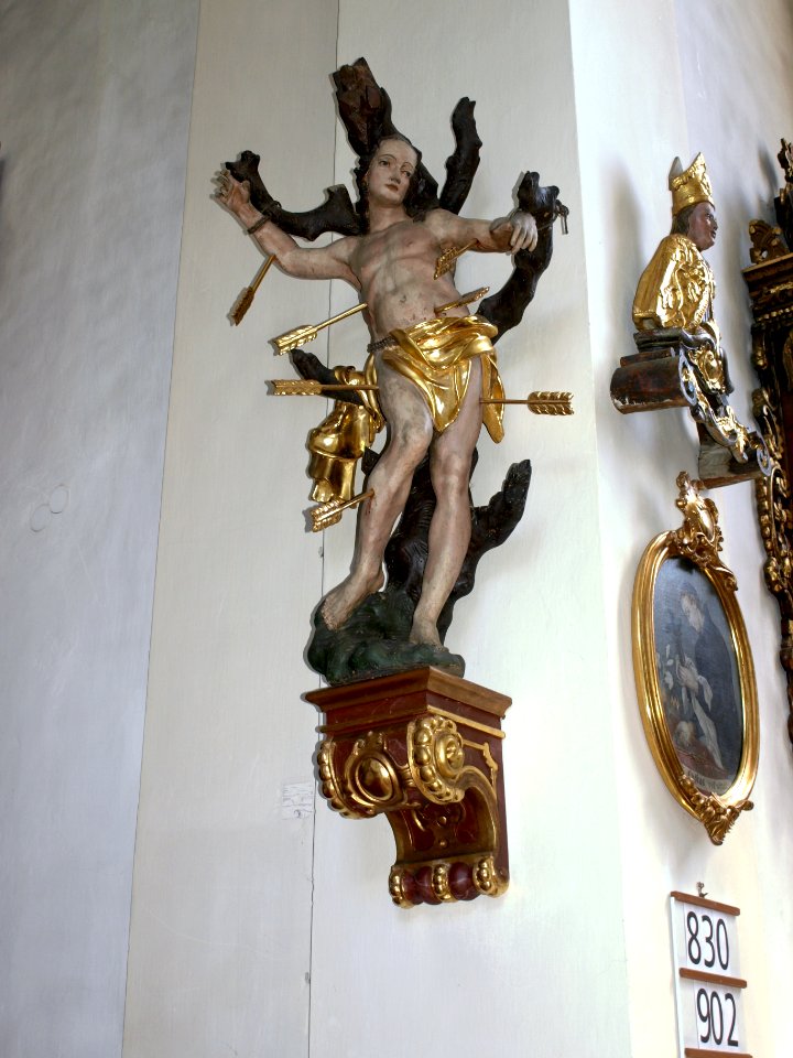 2013.05.28_-_Artstetten-Pöbring_-_Pfarrkirche,_Burg-_Schlosskapelle_hl._Jakob_d._Ä._-_08