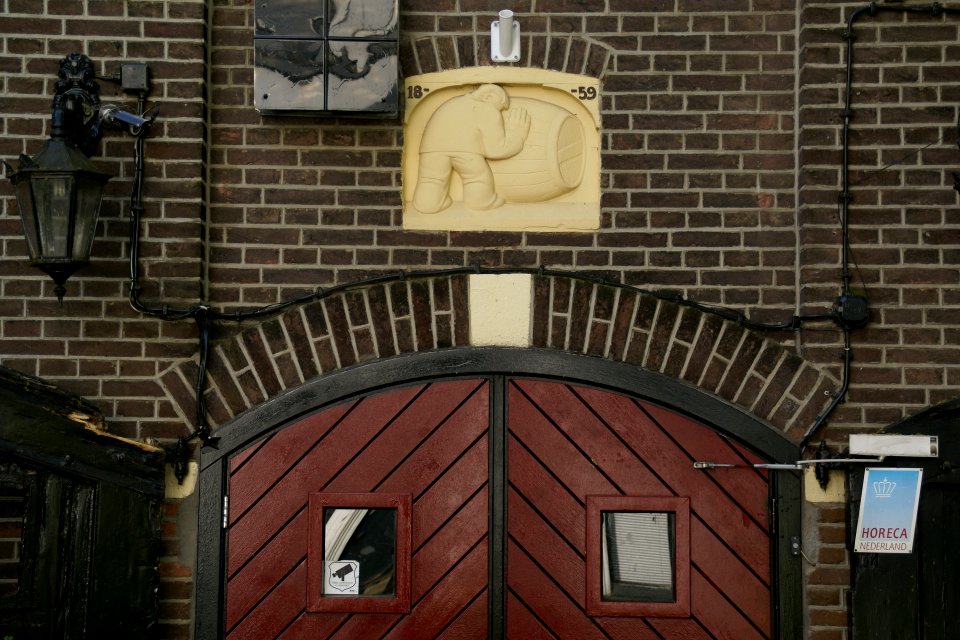 2013.05.31.08301_Stucco_Old_Cave_bar_Sint_Anthoniusplaats_Nijmegen