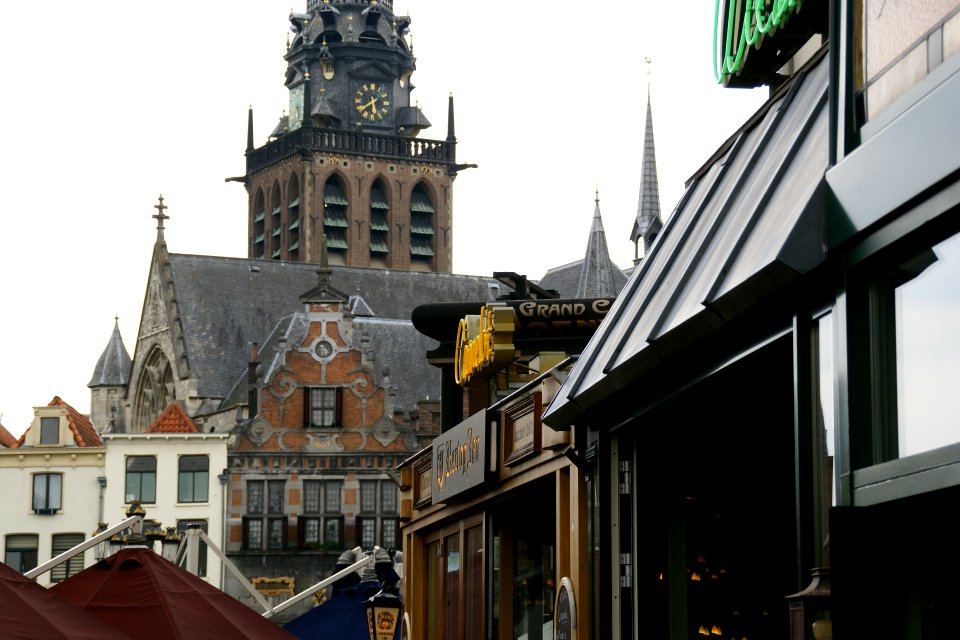 2013.05.30.163655_Grote_Markt_Sint_Stevenskerk_Nijmegen_NL