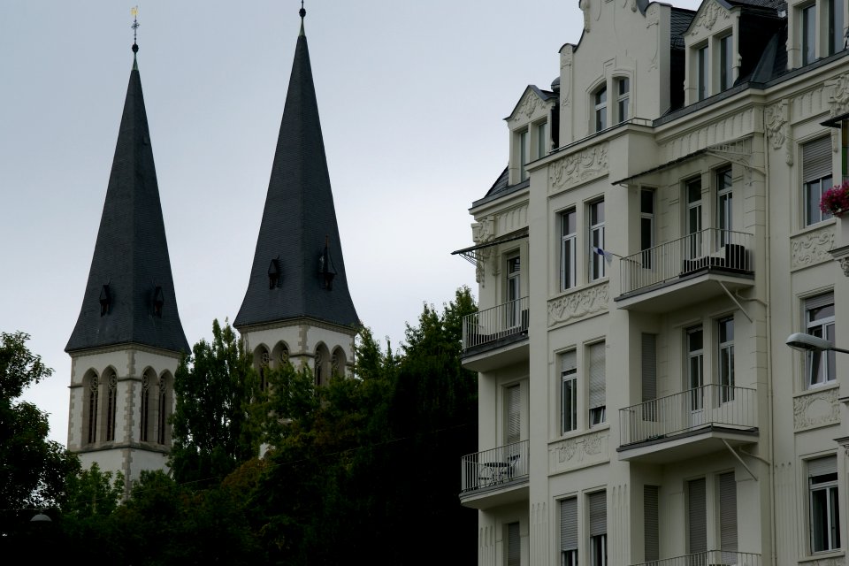 2013.09.08.144202_Dreifaltigkeitskirche_Gutenbergplatz_Wiesbaden
